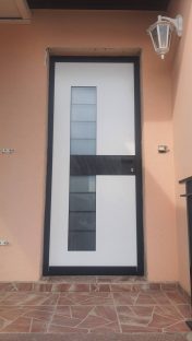 Porte d'entrée sur-mesure - Alsace