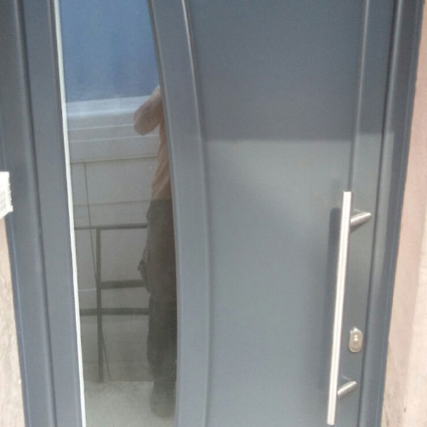 Réalisation Logireno porte pvc vitrée Strasbourg