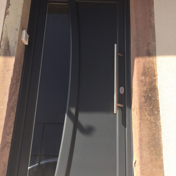 Réalisation Logireno porte PVC Strasbourg-02