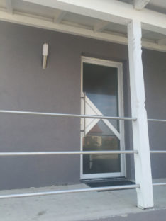 Réalisation Logireno porte PVC vitrée