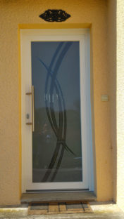 Réalisation Logireno porte vitrée en pvc à Strasbourg