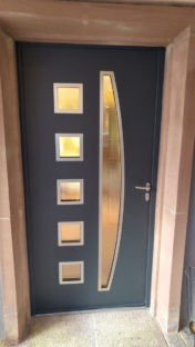 Réalisation Logireno porte vitrée en pvc à Strasbourg-02