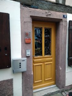 Remplacement porte de maison alsacienne